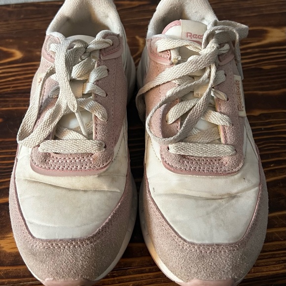 Girls Reebok sneakers - Picture 2 of 3